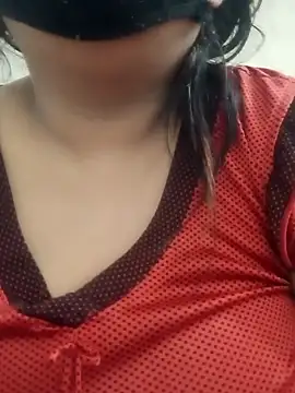 Snapshot of Amritt_Kour chatting on December 2024 11:24:02 PM Amritt Kour online show from December 2024 11:24:02 PM