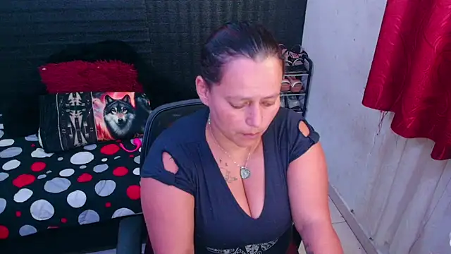 Snapshot of Diana_Lozano chatting on January 2025 03:09:01 AM Diana Lozano online show from January 2025 03:09:01 AM