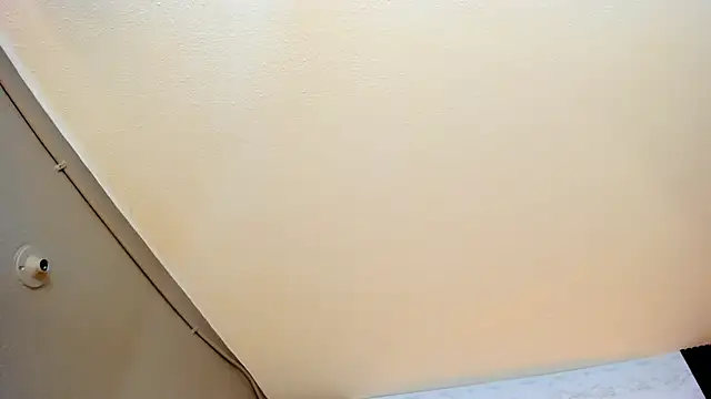 Snapshot of Linda4Petite chatting on November 2025 06:07:01 PM Linda4Petite online show from November 2025 06:07:01 PM