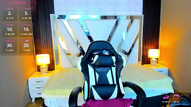 Snapshot of Linda4Petite chatting on November 2025 05:41:01 PM Linda4Petite online show from November 2025 05:41:01 PM