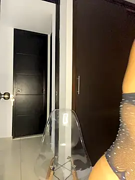 NatashaCruz- online show from November 2025 09:27:01 PM