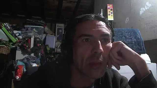 Snapshot of Anarchy_Burger chatting on April 2026 06:22:01 AM Anarchy Burger online show from April 2026 06:22:01 AM