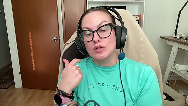 NikkixNight online show from November 2025 05:45:02 PM