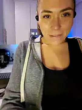 Snapshot of Ellie-L-Elizabeth chatting on January 2025 11:58:02 AM Ellie-L-Elizabeth online show from January 2025 11:58:02 AM