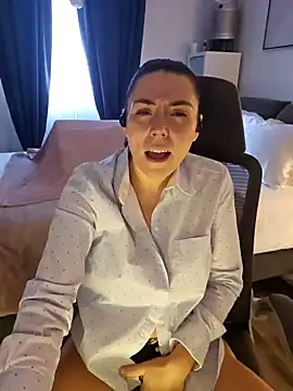 Snapshot of Ellie-L-Elizabeth chatting on January 2025 01:22:02 PM Ellie-L-Elizabeth online show from January 2025 01:22:02 PM