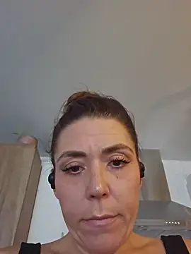 Snapshot of Ellie-L-Elizabeth chatting on October 2025 04:31:02 PM Ellie-L-Elizabeth online show from October 2025 04:31:02 PM