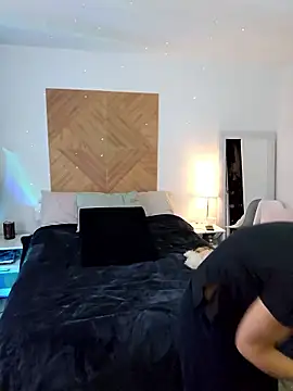 Ellie-L-Elizabeth online show from January 2026 05:26:02 PM