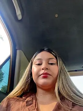 lunablossom  online show from May 2026 08:27:01 PM