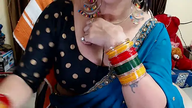 Snapshot of Naughty_Kashish chatting on December 2024 10:12:02 AM Naughty Kashish online show from December 2024 10:12:02 AM