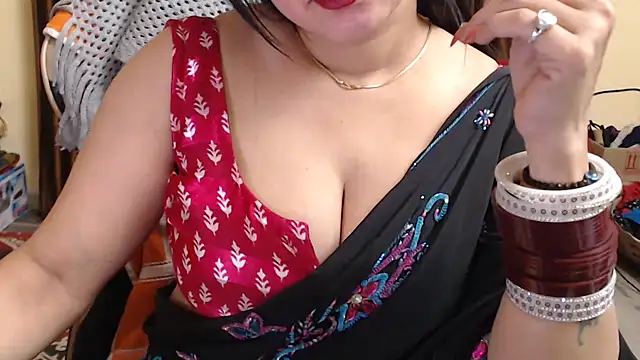Snapshot of Naughty_Kashish chatting on February 2025 12:39:02 PM Naughty Kashish online show from February 2025 12:39:02 PM