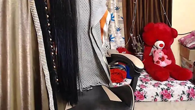 Snapshot of Naughty_Kashish chatting on March 2025 06:30:01 AM Naughty Kashish online show from March 2025 06:30:01 AM