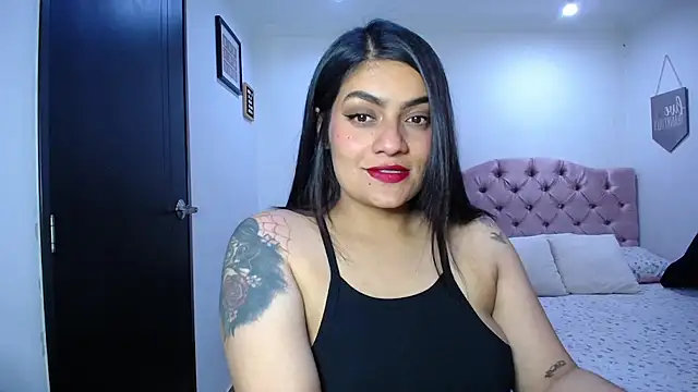 Roxane777 online show from July 2026 03:43:01 AM