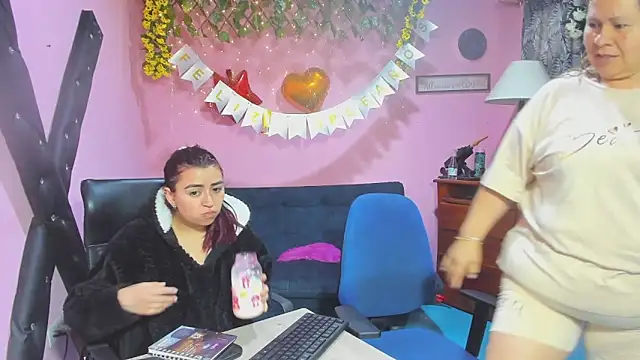 lesbiancuple online show from March 2026 11:59:01 AM