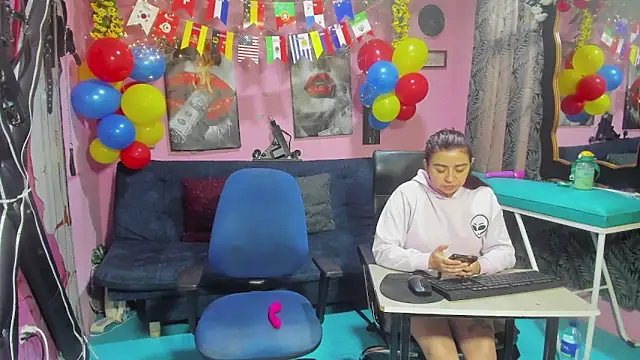 lesbiancuple online show from June 2026 12:09:02 PM