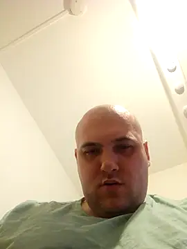 mario890605 online show from February 2026 10:46:02 PM