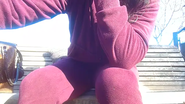 Snapshot of SquirtyMellissaLabia chatting on March 2025 07:05:02 AM SquirtyMellissaLabia online show from March 2025 07:05:02 AM