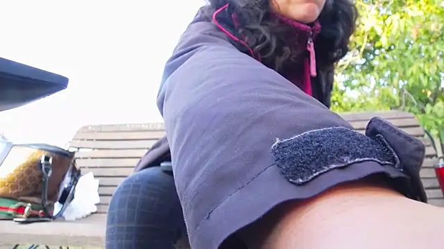 Snapshot of SquirtyMellissaLabia chatting on October 2025 05:46:01 AM SquirtyMellissaLabia online show from October 2025 05:46:01 AM