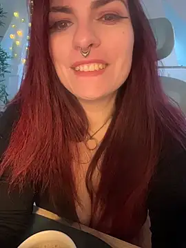 LunaMoongirl online show from November 2025 03:49:01 PM