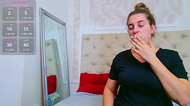 KarinaNoir online show from September 2025 04:27:01 AM