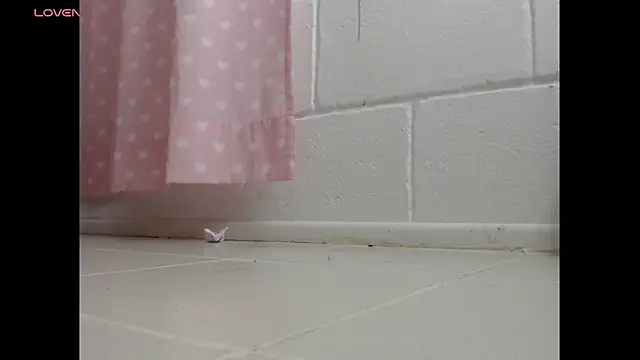 Snapshot of Dulce_Anita chatting on February 2026 01:21:02 PM Dulce Anita online show from February 2026 01:21:02 PM