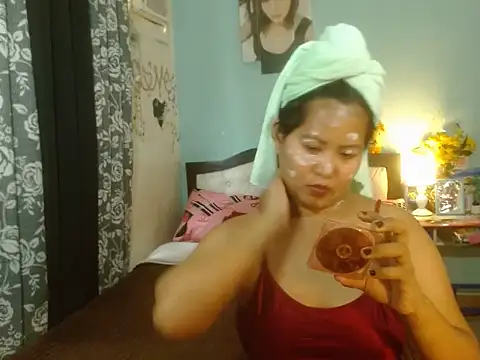 Snapshot of PearlOfAsia21 chatting on December 2024 05:15:01 AM PearlOfAsia21 online show from December 2024 05:15:01 AM