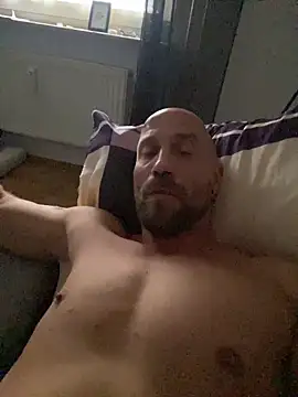 Snapshot of Toyboy471 chatting on November 2025 12:00:02 PM Toyboy471 online show from November 2025 12:00:02 PM