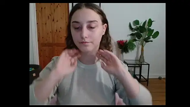 NaughtyRapunzel7 online show from December 2024 12:18:02 PM