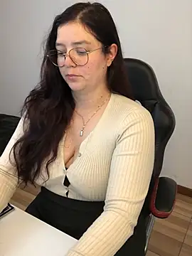 kayortiiz online show from April 2026 10:27:01 PM