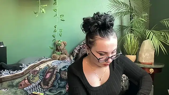 Snapshot of sweetandwet_daddy chatting on October 2025 03:32:01 PM sweetandwet daddy online show from October 2025 03:32:01 PM