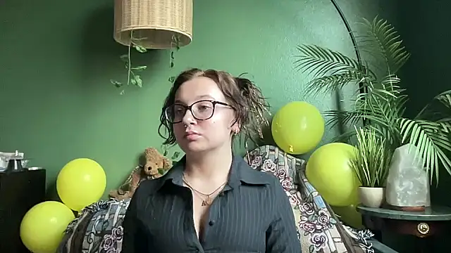 Snapshot of sweetandwet_daddy chatting on October 2025 10:43:02 PM sweetandwet daddy online show from October 2025 10:43:02 PM