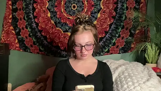 Snapshot of sweetandwet_daddy chatting on November 2025 03:13:02 PM sweetandwet daddy online show from November 2025 03:13:02 PM