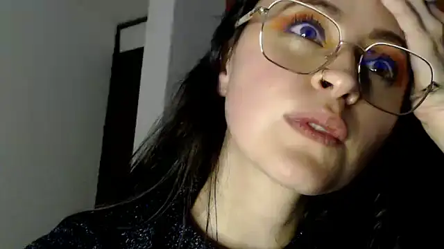 Snapshot of Juls_winter_ chatting on February 2025 07:42:01 PM Juls winter online show from February 2025 07:42:01 PM