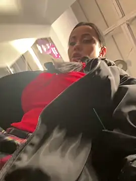 Snapshot of CrazzyChicks chatting on October 2025 08:31:02 AM CrazzyChicks online show from October 2025 08:31:02 AM