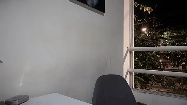 romeolovedark online show from November 2025 05:52:01 AM