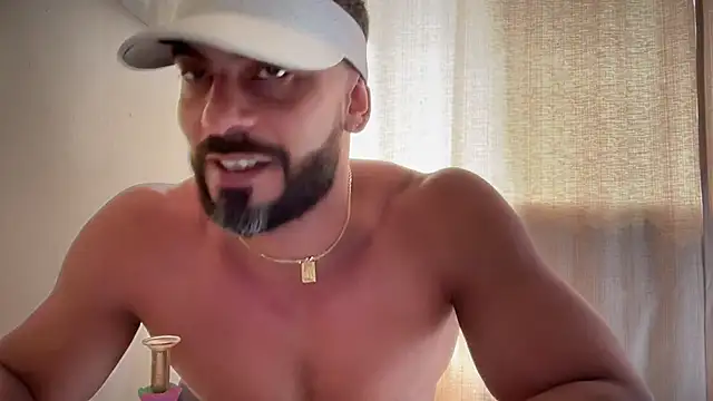 Snapshot of romeolovedark chatting on February 2026 04:26:01 PM romeolovedark online show from February 2026 04:26:01 PM