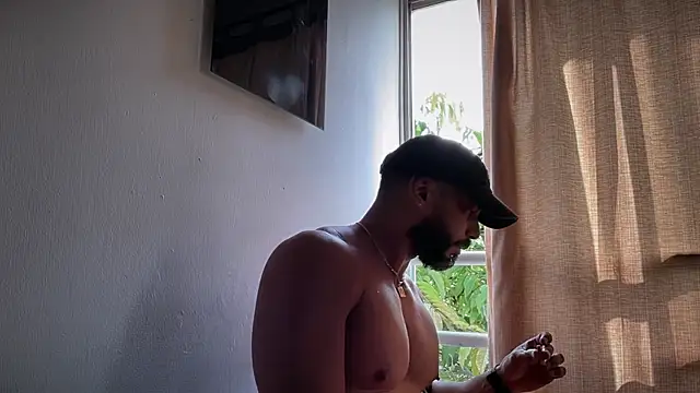 Snapshot of romeolovedark chatting on February 2026 01:51:01 PM romeolovedark online show from February 2026 01:51:01 PM