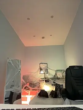 IvyHoney online show from October 2025 11:43:02 AM