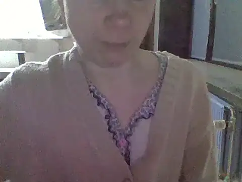 Snapshot of Moi_Lina chatting on January 2025 06:41:02 PM Moi Lina online show from January 2025 06:41:02 PM
