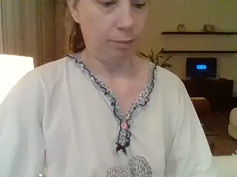 Moi Lina online show from June 2026 11:40:01 PM