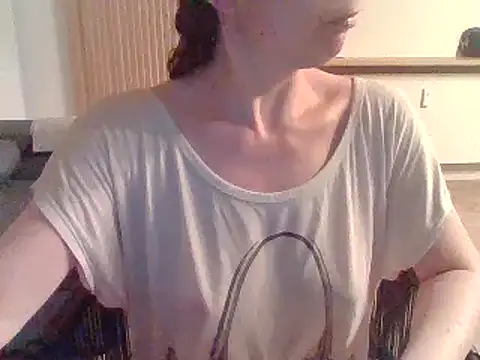 Moi Lina online show from July 2026 10:58:01 PM
