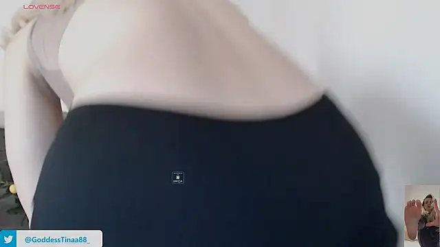 Snapshot of Goddess_Tina chatting on April 2026 03:28:01 PM Goddess Tina online show from April 2026 03:28:01 PM