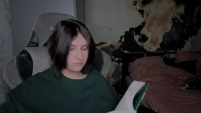 Snapshot of dj_eban_ chatting on April 2026 04:01:01 PM dj eban online show from April 2026 04:01:01 PM