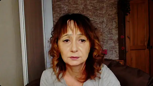 AnnieEltgant online show from January 2026 09:01:01 AM