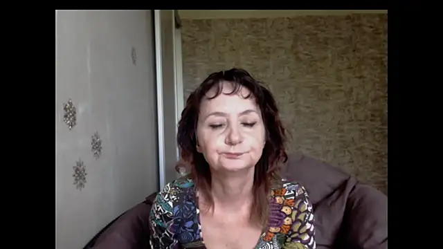 AnnieEltgant online show from June 2026 07:32:02 AM