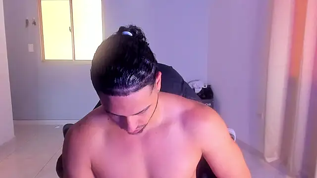 Kris Khalifa69 online show from May 2026 02:02:02 PM