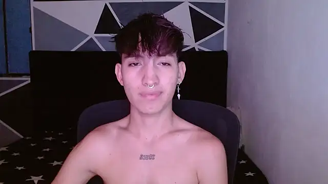 littlextreme online show from December 2024 12:57:02 AM