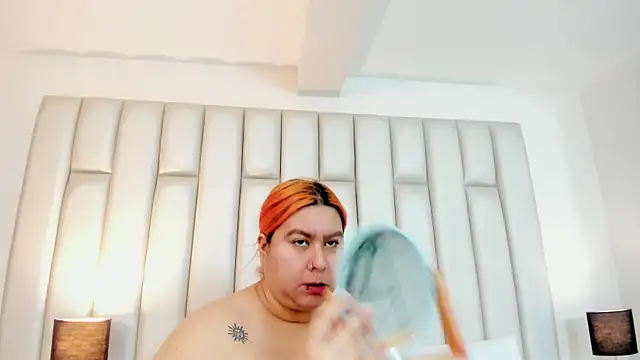 aandreaperez online show from October 2025 12:25:01 PM