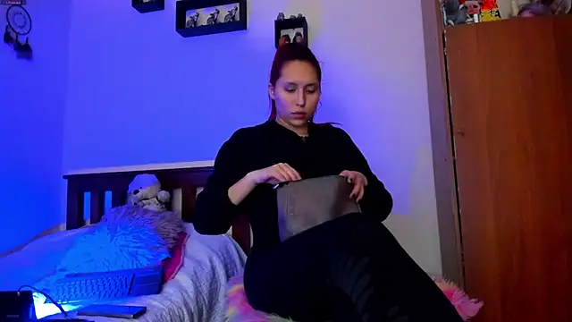 Cheerryll online show from March 2025 03:57:02 AM