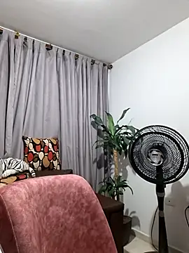 gisela27 online show from April 2026 03:52:01 AM