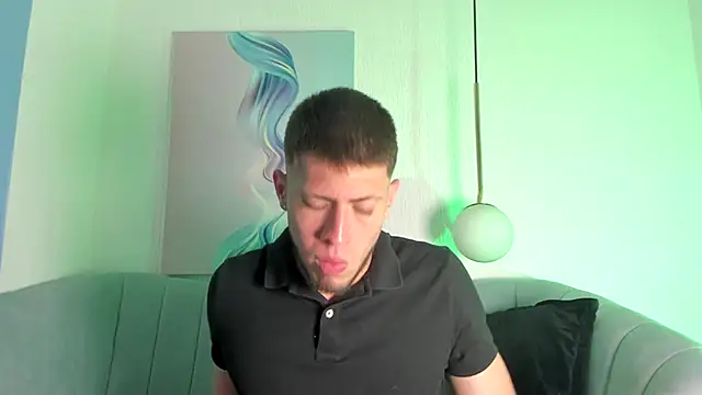 Snapshot of SebastianMaximoff chatting on September 2025 08:03:01 PM SebastianMaximoff online show from September 2025 08:03:01 PM